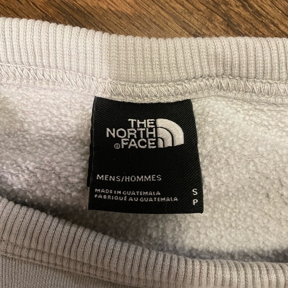 The North Face Men's Grey Crewneck Sweater - Picture 2 of 2